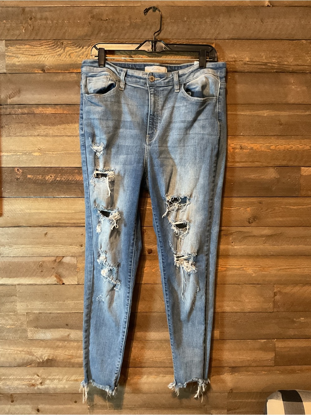 Kancan Signature Skinny Distressed Jeans Women’s Size 31
